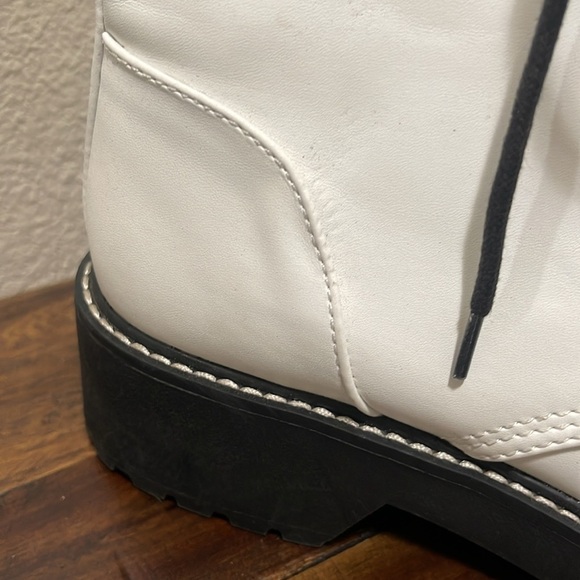 Madden Girl White combat lace up chunky boots size 8.5 - Picture 4 of 11